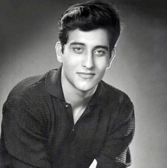 Old Picture of Vinod Khanna