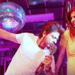 Lyrics - Beech Beech Me (Jab Harry Met Sejal)