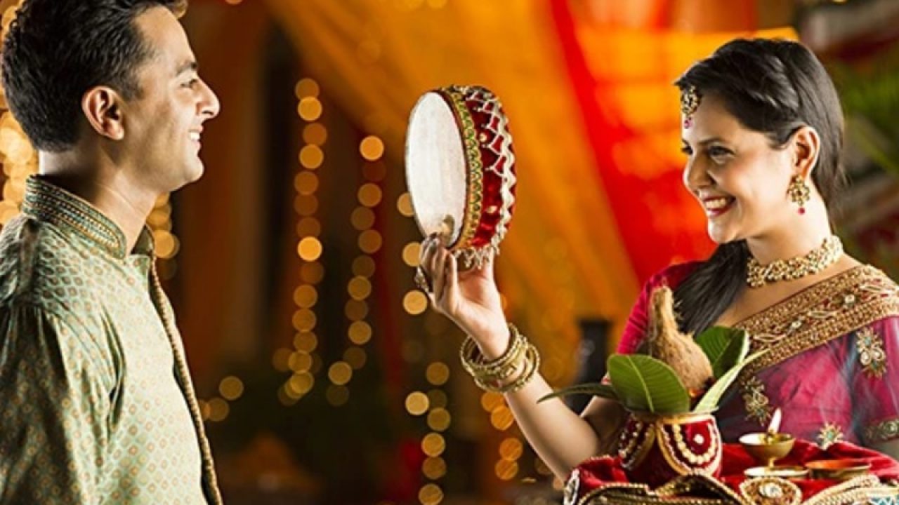 karva chauth husband gift to wife